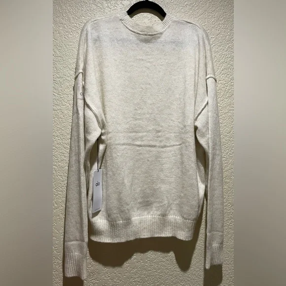 ALO Yoga NWT Unisex Wool Cashmere New Class Crewneck Sweater Bone Heather Size M - Picture 8 of 12